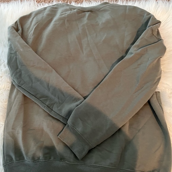 M TV sweatshirt like new size Small - Picture 3 of 3